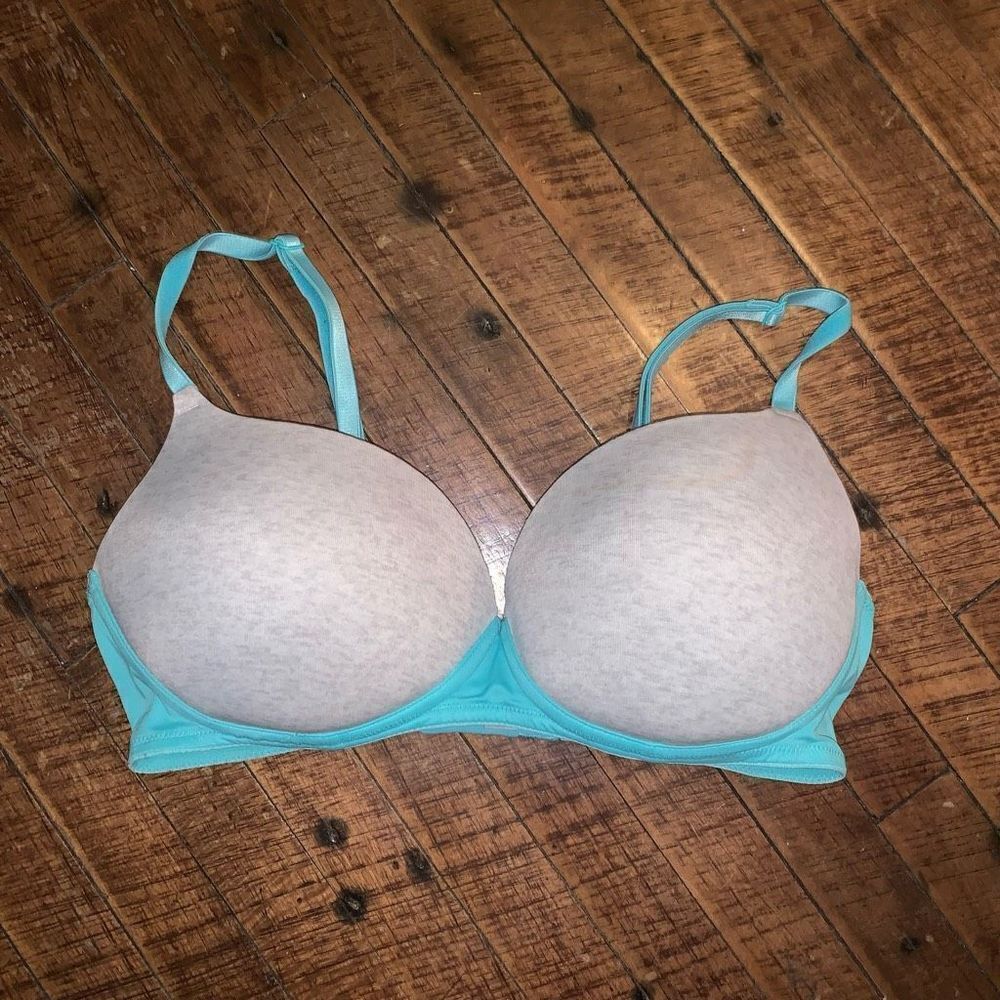 Victoria’s Secret gray & blue wear everywhere lightly lined 32D bra